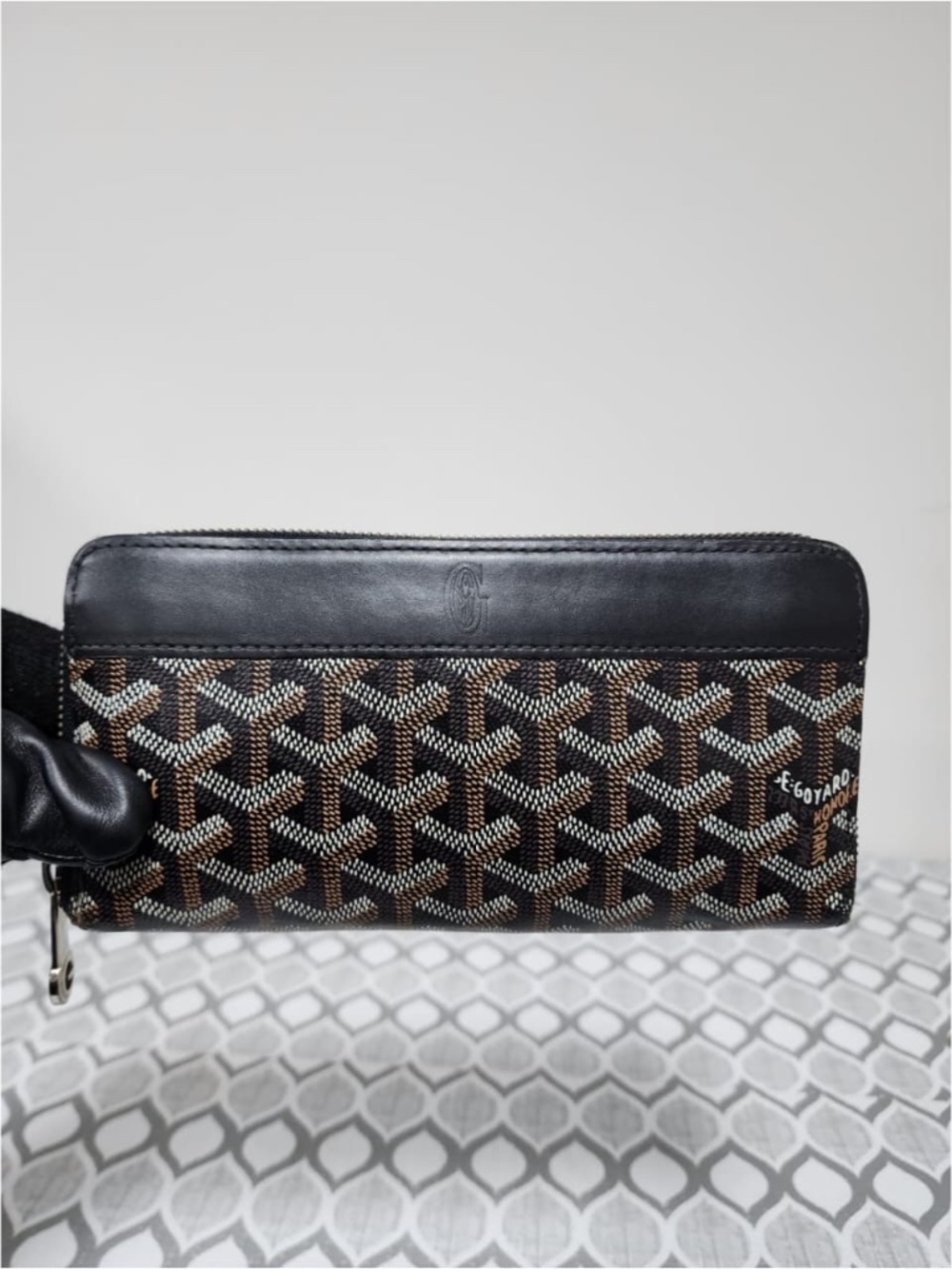 Authentic GOYARD Goyardine Matignon Zip Around GM Wallet Black/White